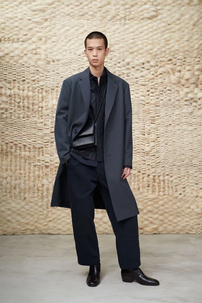 Look 16